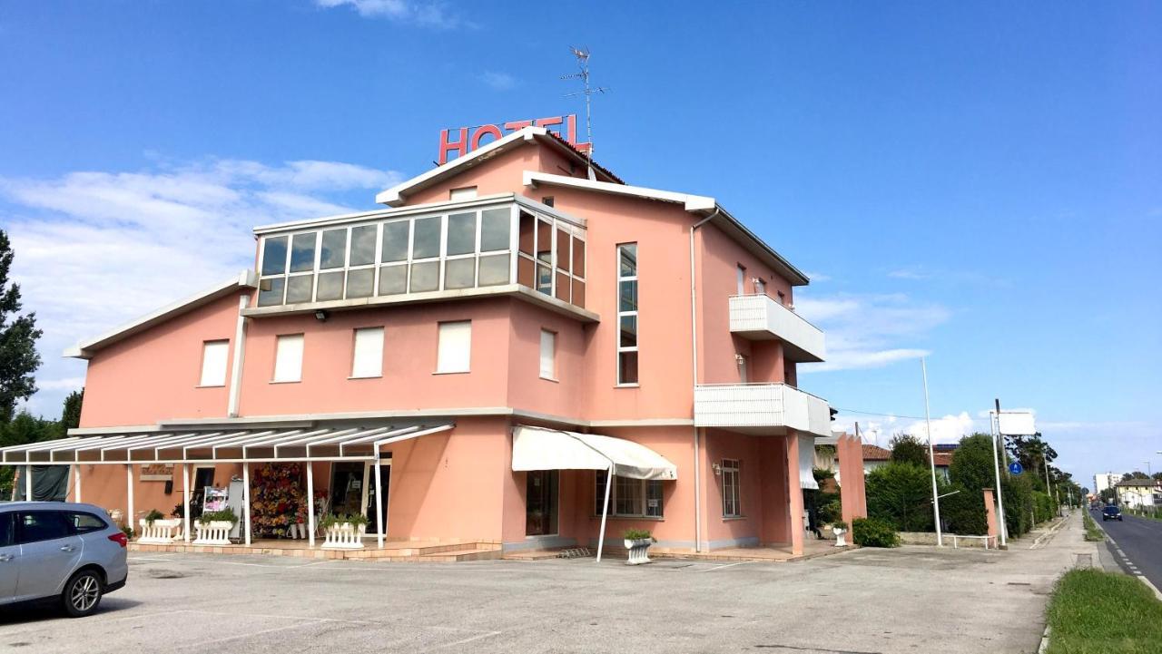 Hotel Trieste San Giórgio di Nogaro Exterior foto